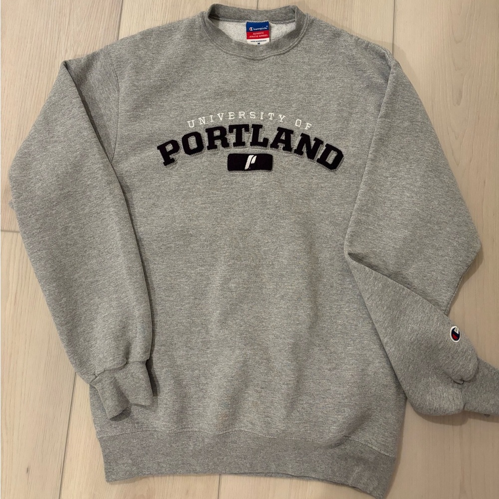 Grey sweatshirt